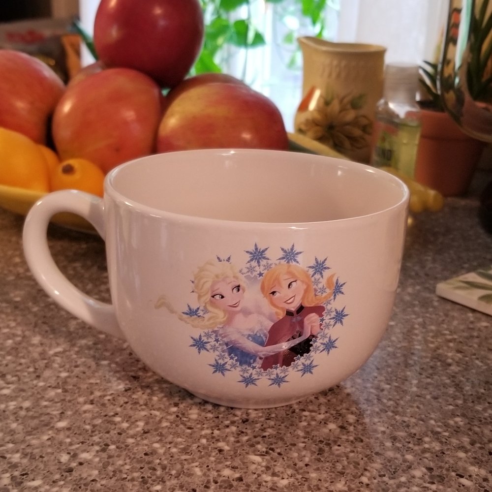 Disney Frozen Elsa 4.5" Mug Coffee Soup Hot Chocolate Cup